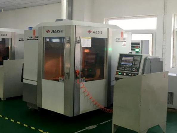 立式CNC（雕銑機(jī)）